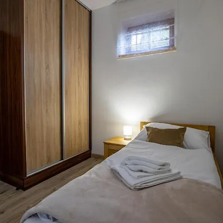 Tatryhome - Dom Casa de Férias Veľký Slavkov